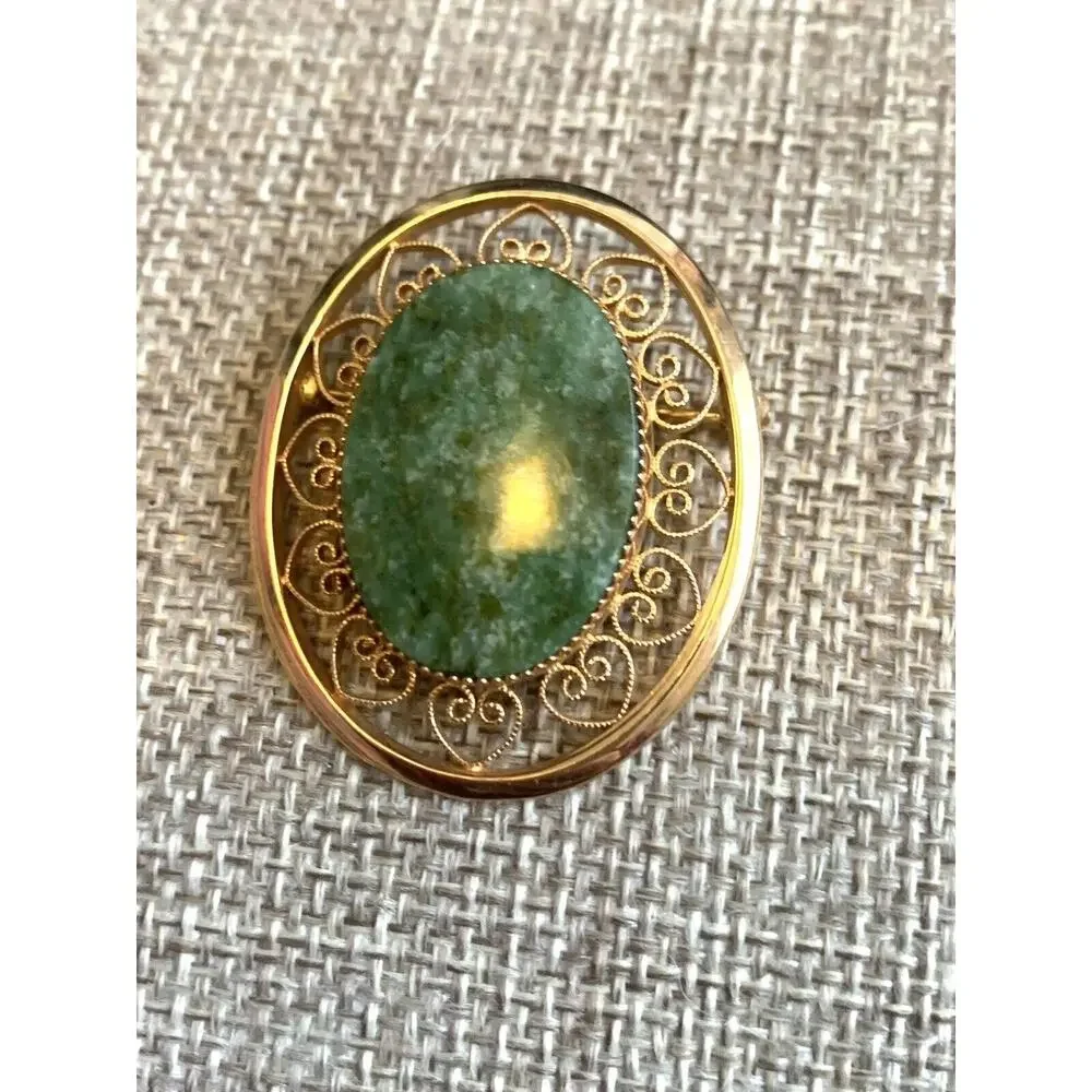 Vintage Gold Tone Green Stone Brooch Signed Fine Heart Filigree Estate Piece